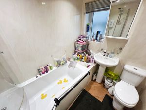Bathroom - click for photo gallery